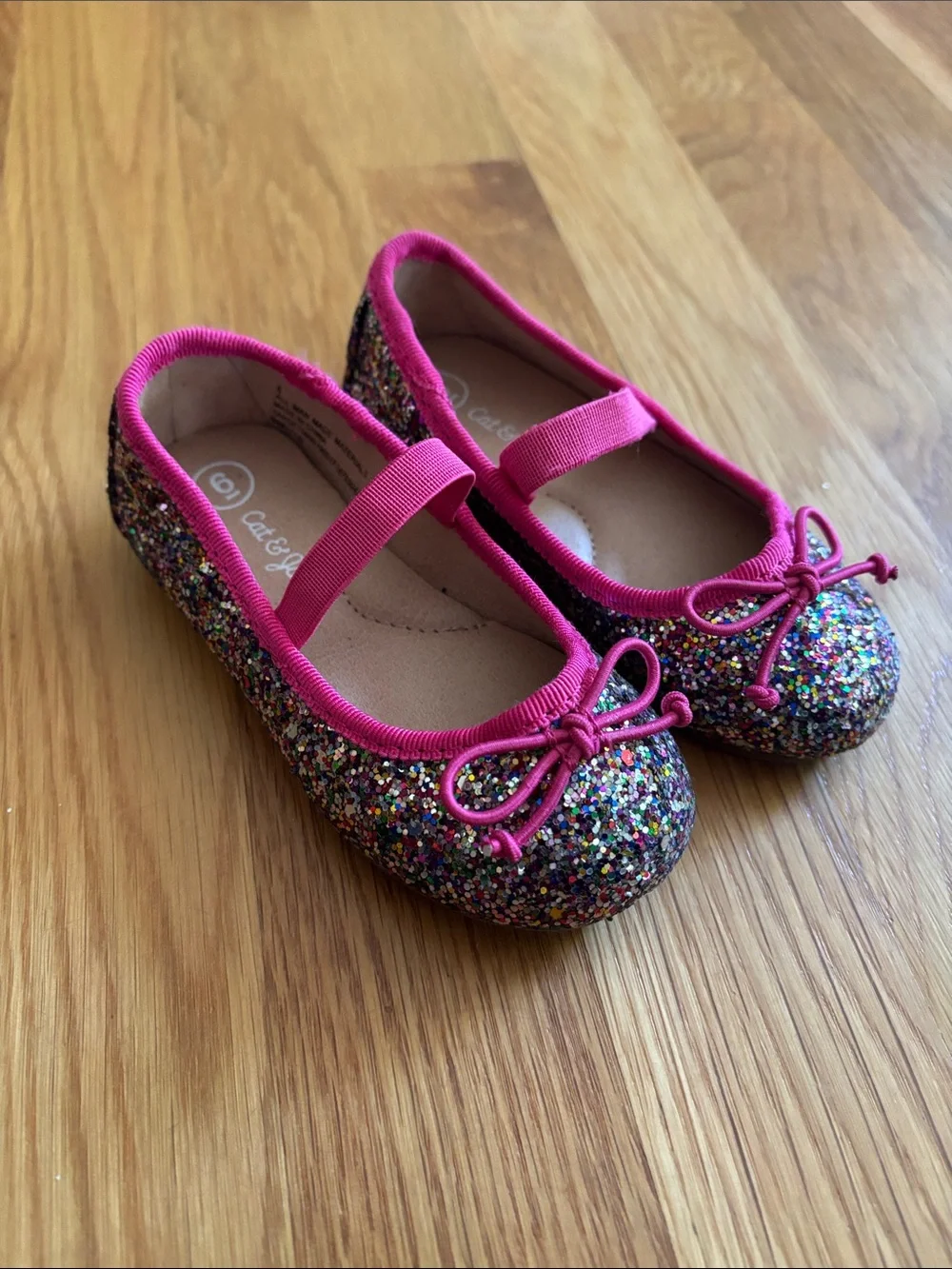 Size 6 Toddler Cat & Jack Glittery Mary Jane’s